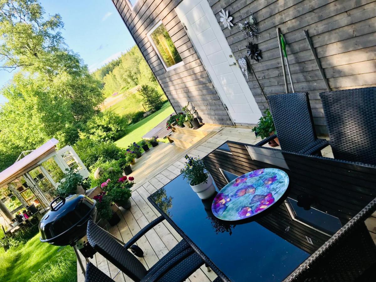 15 Min Fran Ullared! Ny Stuga Med Hoeg Standard! Älvsered Exteriér fotografie